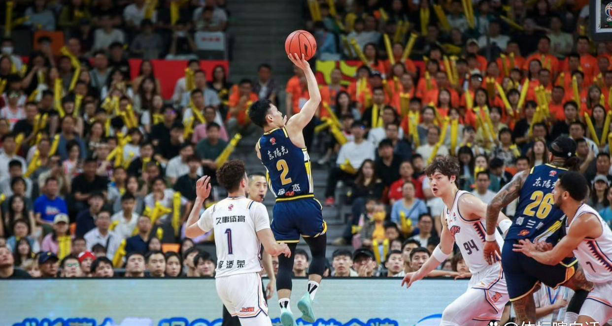 关于广东宏远队遭遇福建队，胜算差距不容小视的信息