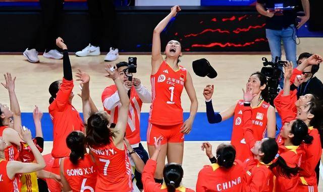 包含世联赛总决赛：中国女排首战波兰与意大利美国同半区的词条