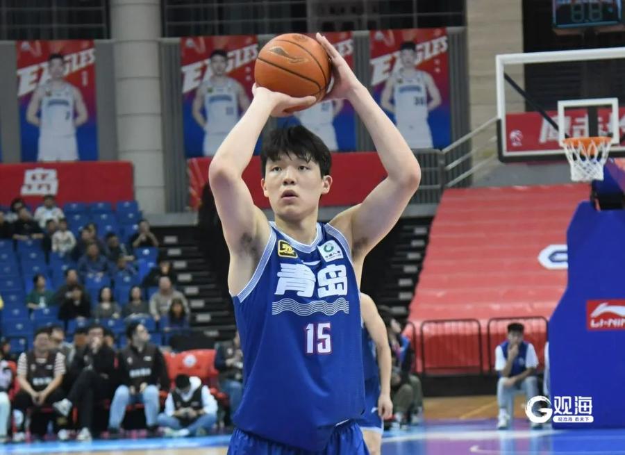 青岛更新杨瀚森特训！NBA级教练一对一强化投篮，好性格助力融入的简单介绍