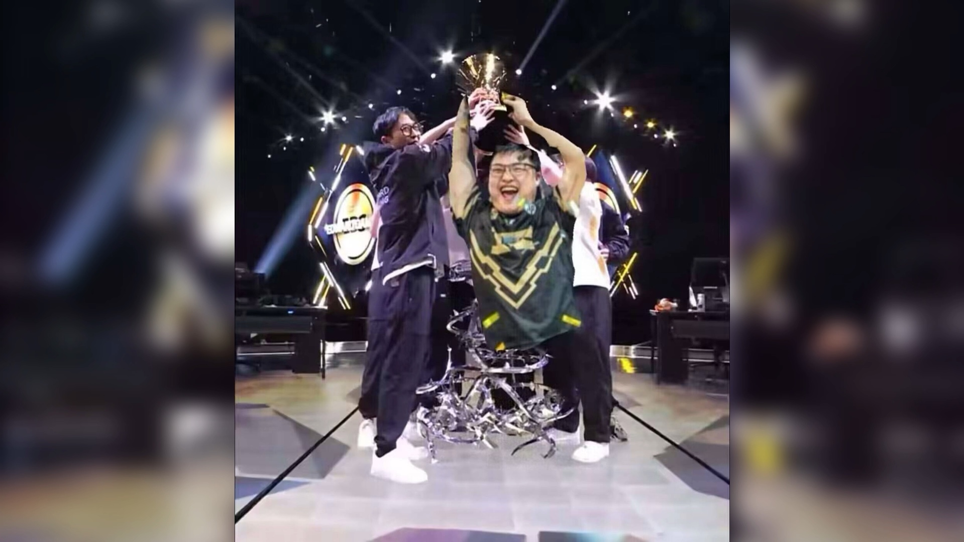 LCK发布视频致敬Uzi你是伟大的对手，也是珍贵的朋友的简单介绍