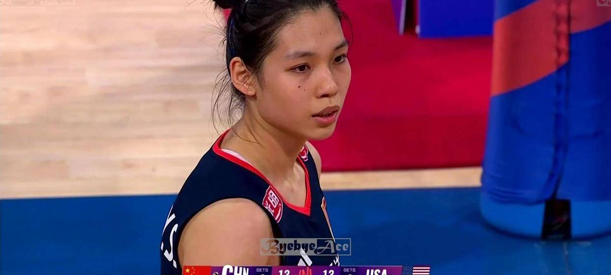 惊天大逆转！世联赛-中国女排3-2美国队