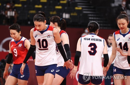 法国女子排球队员突围拿下奖牌