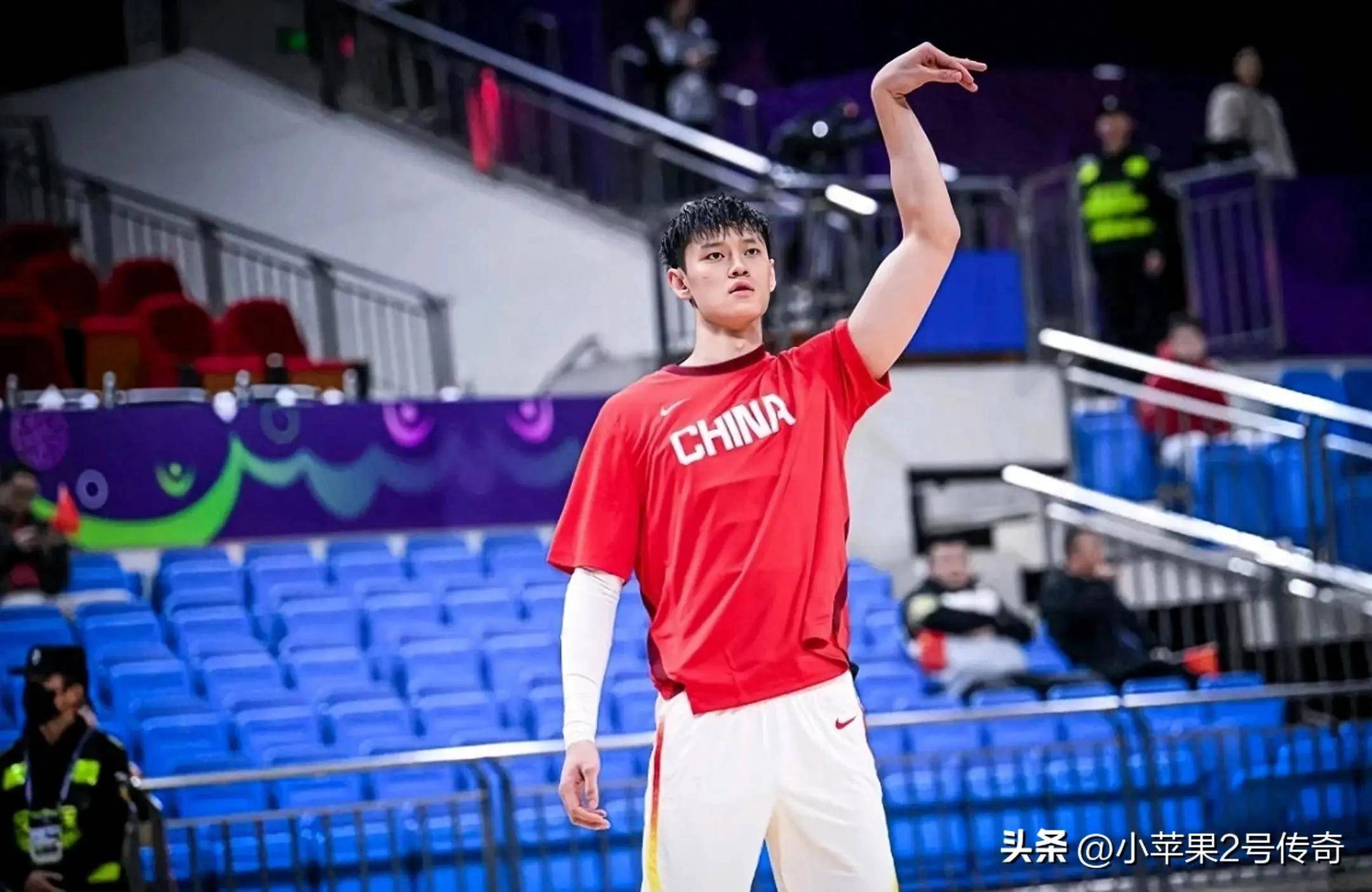 亚预赛-中国男篮101-53大胜关岛曾凡博14+8的简单介绍